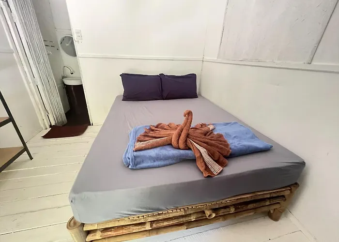 Haad Chao Phao Resort